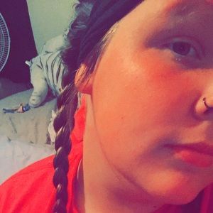 Meet your Posher, Holly