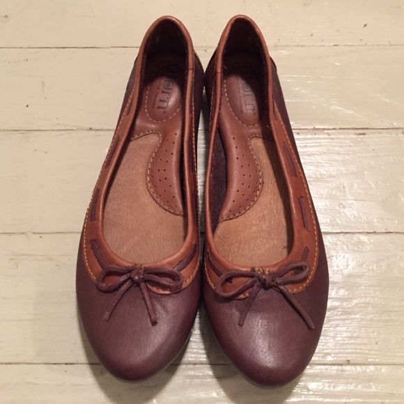 Never Worn, Born Leather Flats, Size 6