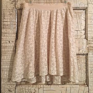 Collective Concepts Size Large Cream Lace Skirt