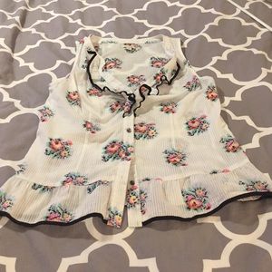 Odille white top with flowers by Anthropologie