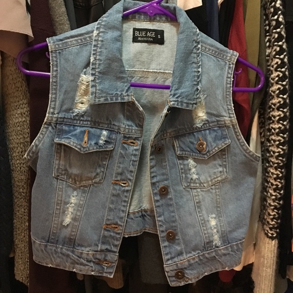 Cropped denim vest