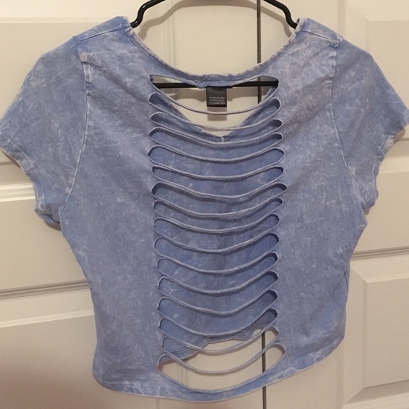 BLUE ACID WASH RIPPED CROP TOP// - Picture 4 of 4