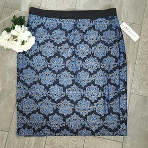 💥SALE!!💥DAMASK PATTERNED SKIRT