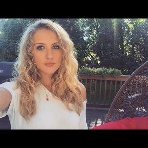 Meet your Posher, Klaudia