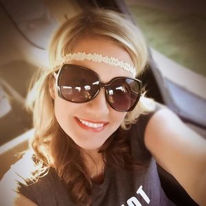 Meet your Posher, Molly