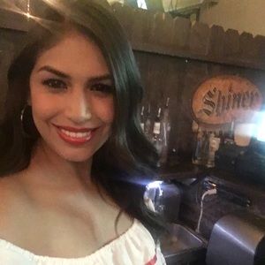 Meet your Posher, Angela