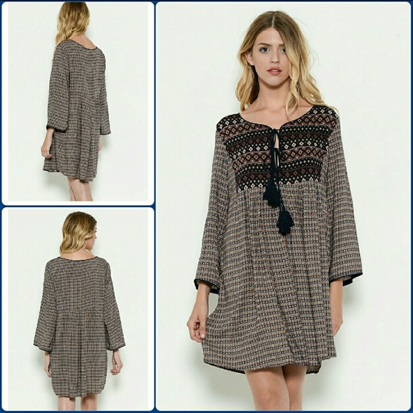 S & M left! Esley Boho bell sleeved dress - Picture 2 of 4