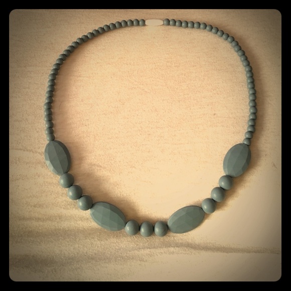 Bumkins teething necklace
