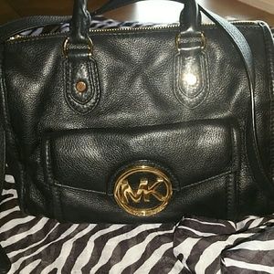 Authentic Michael Kors bag, comes with strap
