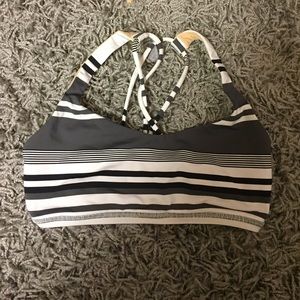 Lululemon free to be sports bra