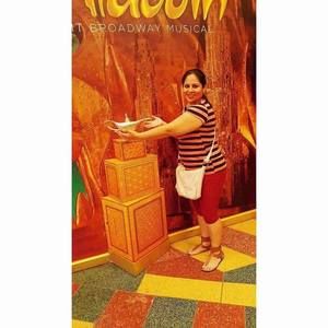 Meet your Posher, Elsa ximena