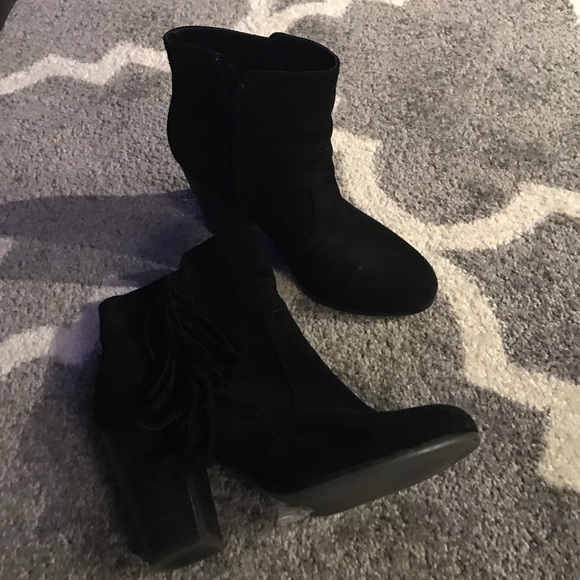 Black fringed ankle boots