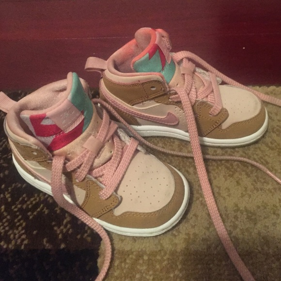Toddler air Jordan.