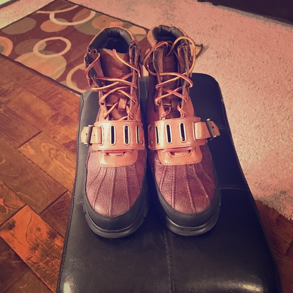 Polo boots