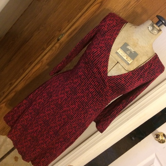 Express Dresses & Skirts - Gorgeous Express Wrap Around Dress