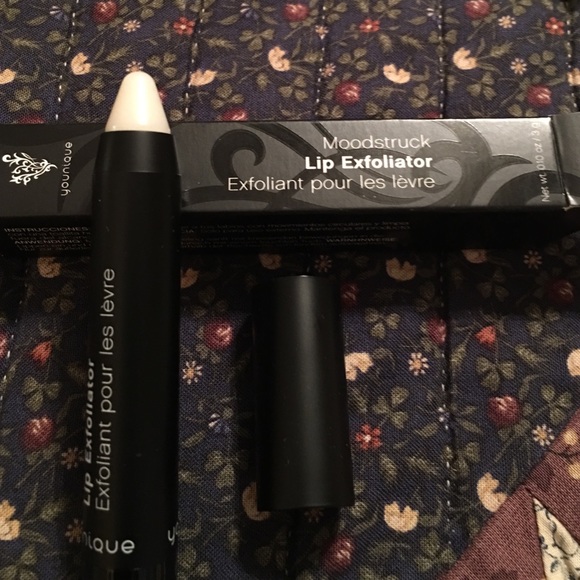 Younique Moodstruck Lip Exfoliator