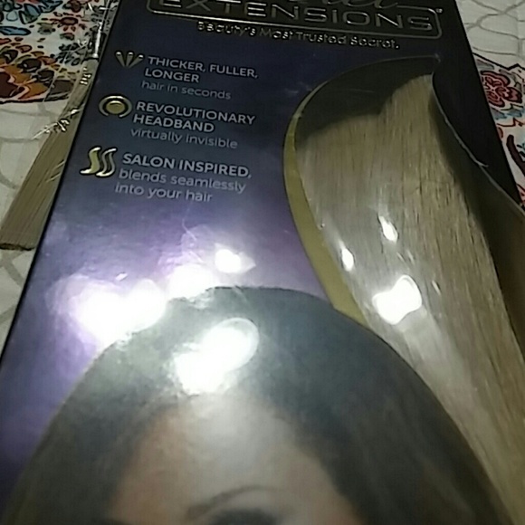 Secret HAIR EXTENSIONS BY DAISY FUENTES - Picture 2 of 4