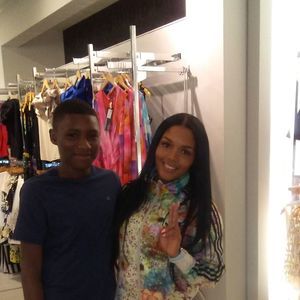 Meet your Posher, Donique