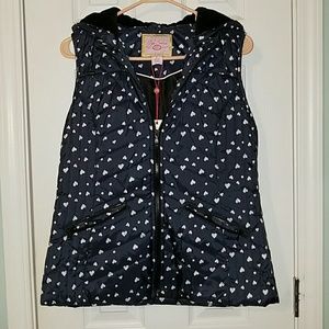 Navy puffer vest with hearts - large