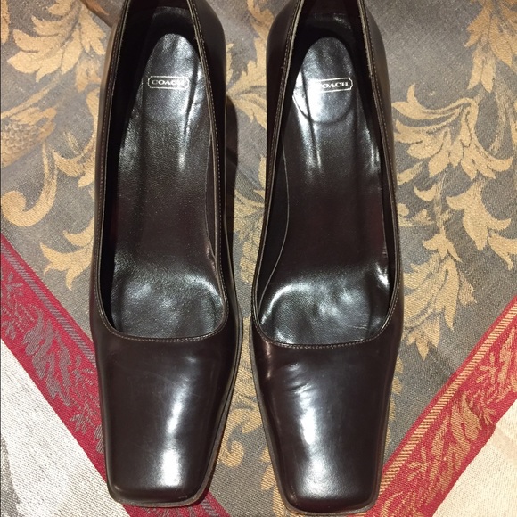 Shoes - Picture 2 of 4