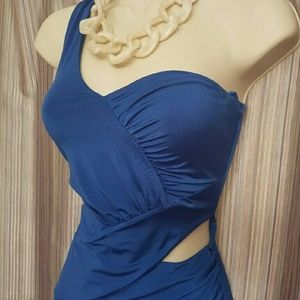 🎀ARDEN B ONE SHOULDER CUT-OUT DRESS