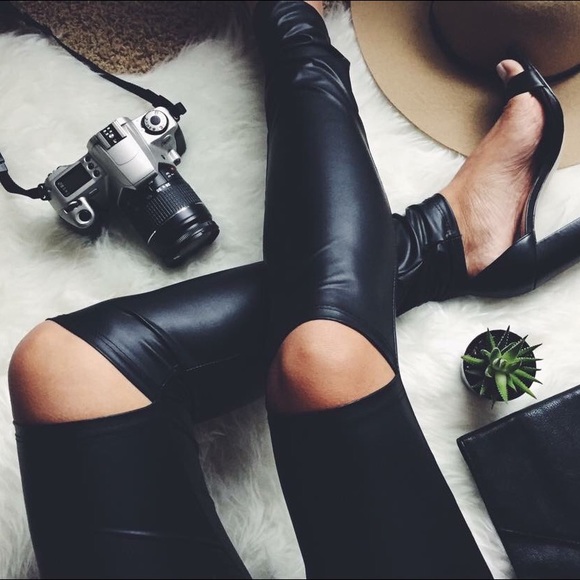 Fashionomics Pants - LAST ONE⭐️pm_editor share/HP3x⭐️hw leggings