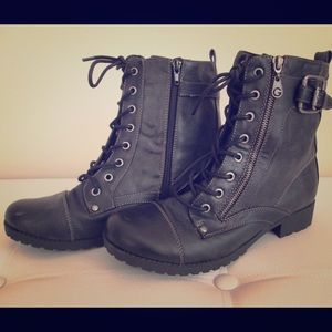 Guess Combat Boots