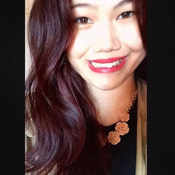 Meet your Posher, Nicole