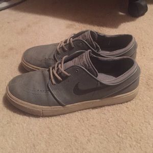 Janoski shoes