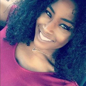 Meet your Posher, Vanessa