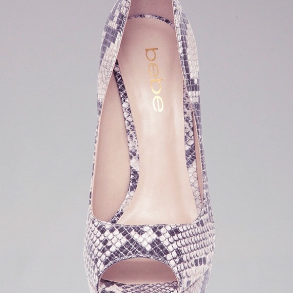 Pat Python & Metal Pump Heels - Picture 4 of 4