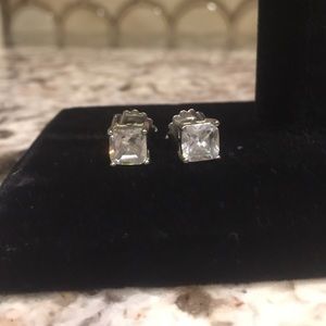 Lia Sophia Pristine Earrings