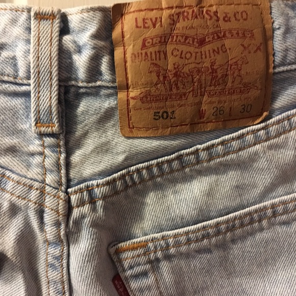 levi cutoff shorts