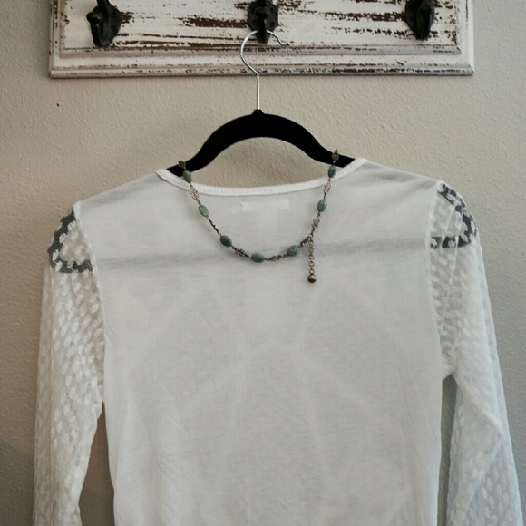 H&M Medium Blouse - Picture 2 of 3