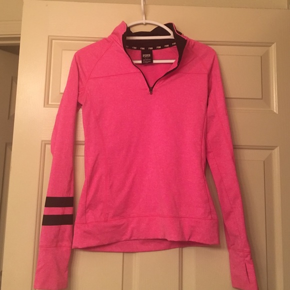 VS pink pullover
