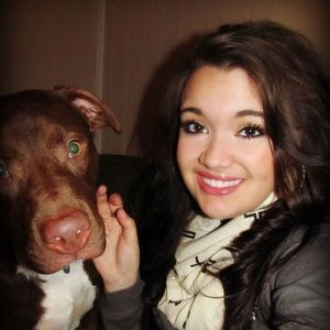 Meet your Posher, Joelle