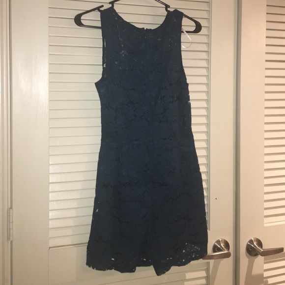 Lace romper - Picture 2 of 2
