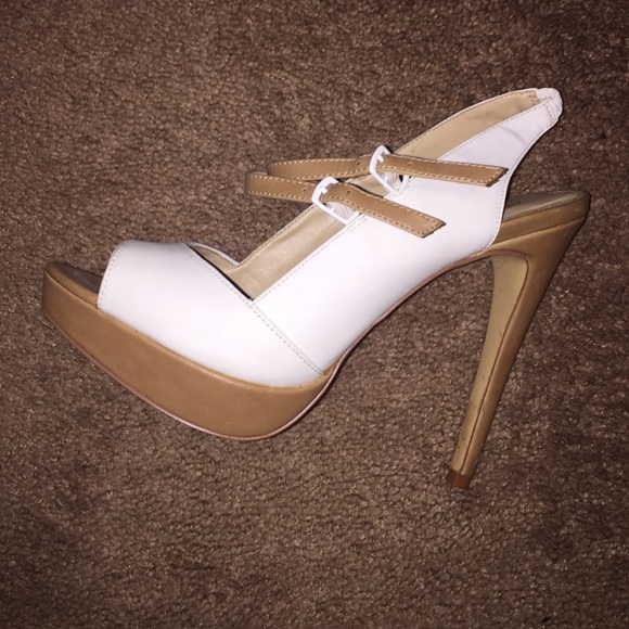 White and tan heels - Picture 2 of 4