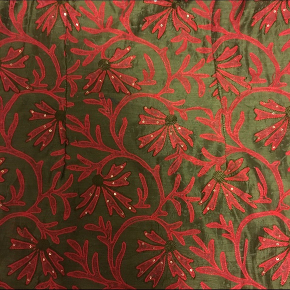 Red and green salwaar kameez - Picture 2 of 4