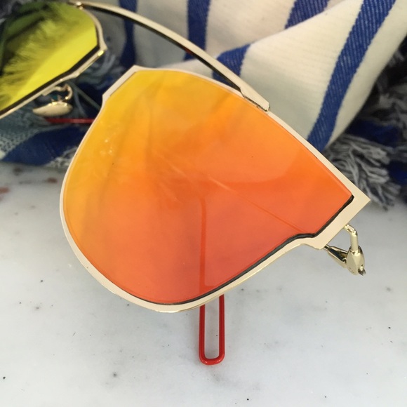 🆑 "Camilla" Sunglasses || Gold & Orange Mirror - Picture 3 of 6