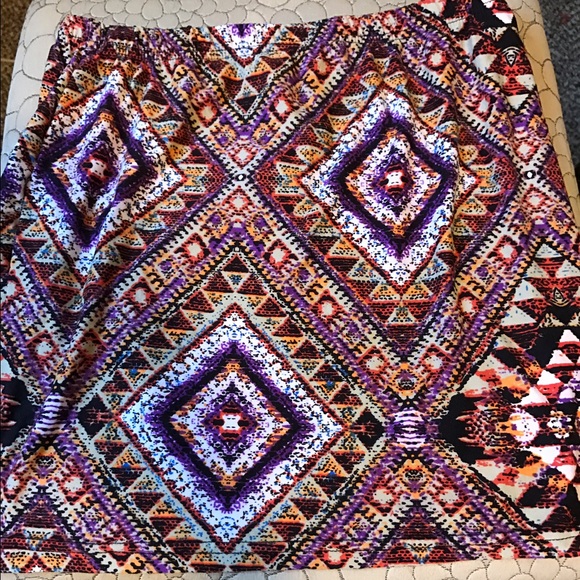 Body con skirts. Set of 4 small in size, worn once - Picture 2 of 4