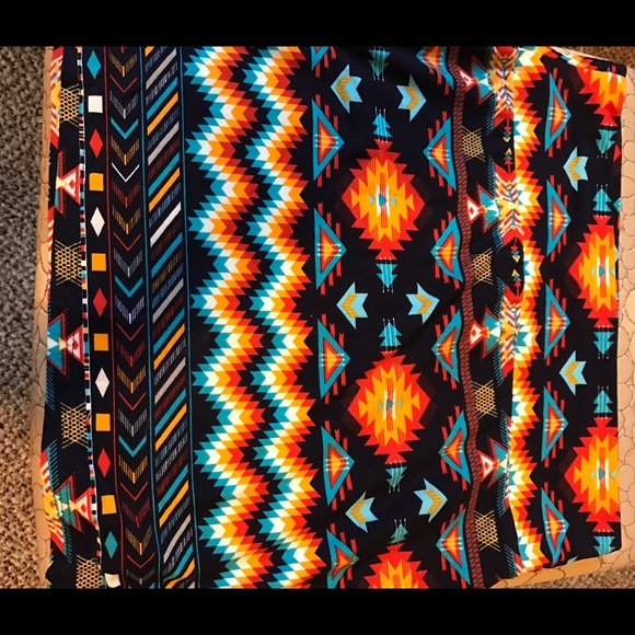 Body con skirts. Set of 4 small in size, worn once - Picture 4 of 4