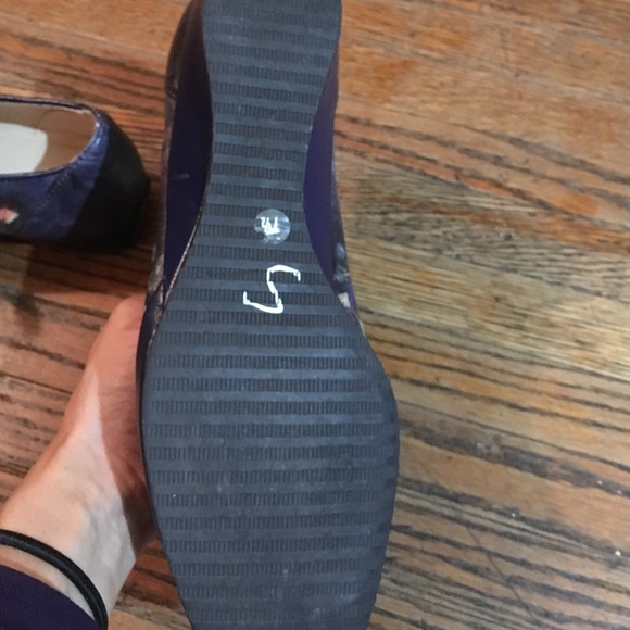 Shoes - Picture 3 of 5