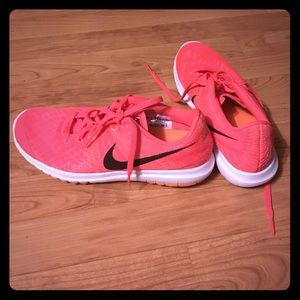 Nike Women's Tennies