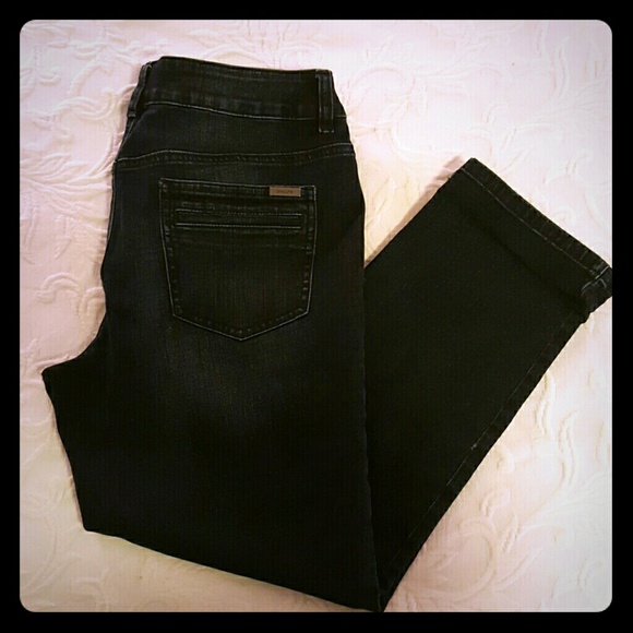 Chico's So Slimming Denim Capris size 0.5