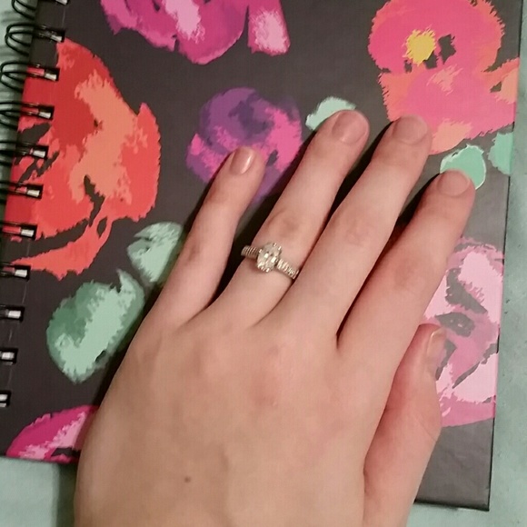 Super sparkly costume ring