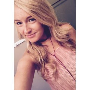 Meet your Posher, Hillary