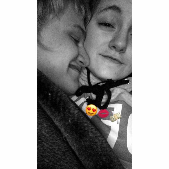 Meet your Posher, Lacey - Picture 1 of 1