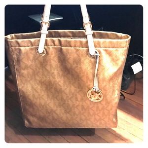 MICHAEL KORS jet set tote