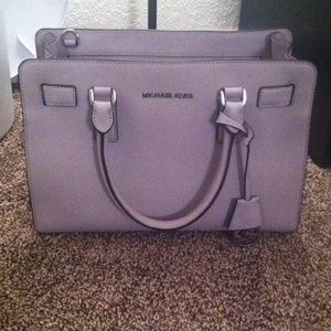 Micheal Kors Lilac purse